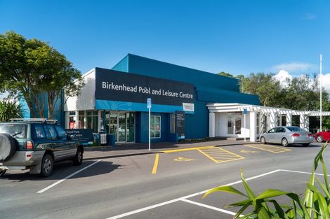 Photo of property in 1/141 Mokoia Road, Birkenhead, Auckland, 0626