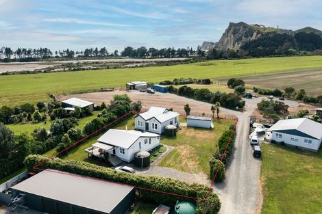 Photo of property in 22a Rangiuia Road, Tolaga Bay, 4077