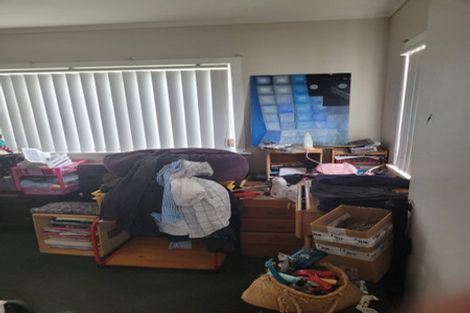 Photo of property in 19 Titchener Street, New Lynn, Auckland, 0600