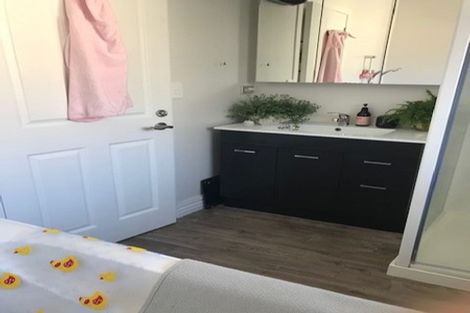 Photo of property in 9 Red Cottage Drive, Lake Hayes, Queenstown, 9304