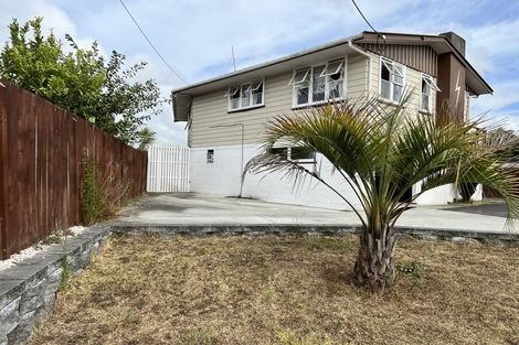 Photo of property in 40 Longburn Road, Henderson, Auckland, 0610