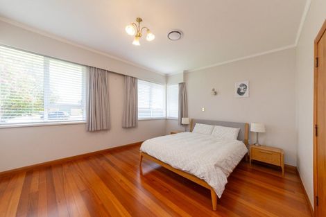 Photo of property in 9 Innes Place, Roslyn, Palmerston North, 4414