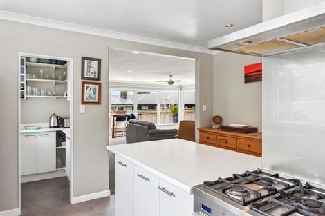 Photo of property in 53a Elizabeth Street, Waikanae, 5036