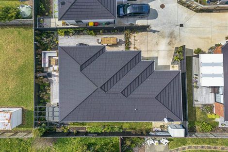 Photo of property in 16a Lillian Place, Orewa, 0931