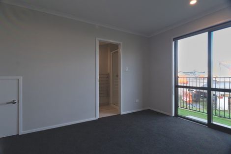 Photo of property in 2 Kawapani Lane, Kumeu, 0810