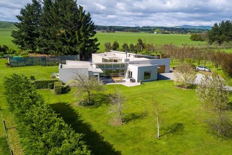 Photo of property in 18 Campbell Drive, Martinborough, 5711