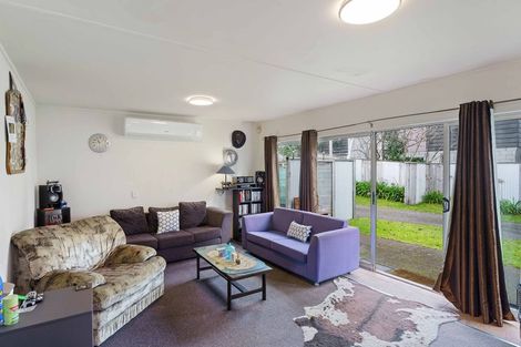 Photo of property in 16 Eruini Street, Waikanae Beach, Waikanae, 5036