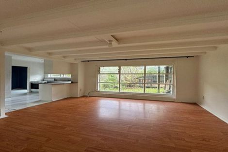 Photo of property in 19 Golf Road, New Lynn, Auckland, 0600