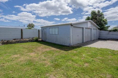Photo of property in 15 Bartholomew Road, Levin, 5510