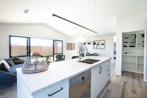 Photo of property in 1 Tremaine Avenue, Two Mile Bay, Taupo, 3330