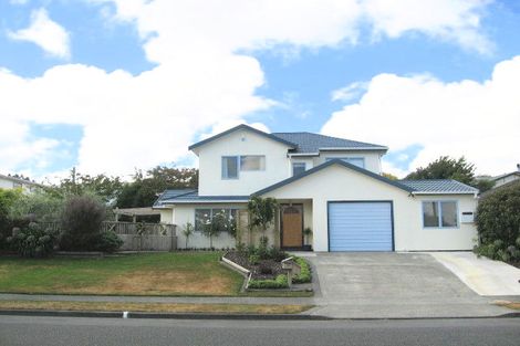 Photo of property in 12 Clearwater Terrace, Brown Owl, Upper Hutt, 5018