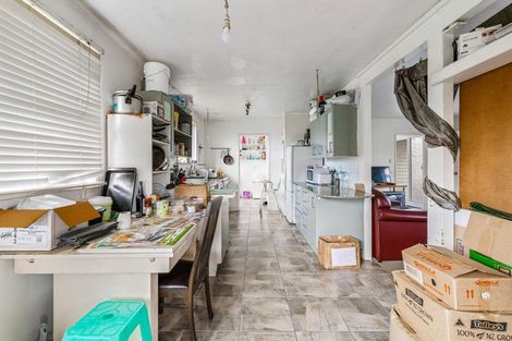 Photo of property in 62 Harmel Road, Glendene, Auckland, 0602