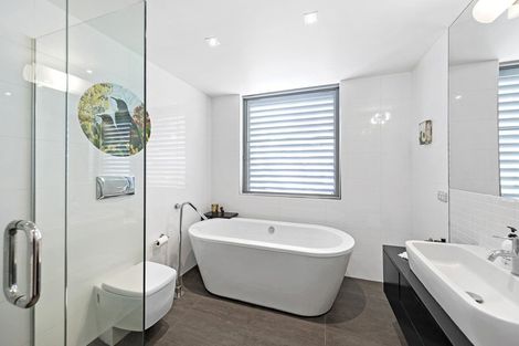 Photo of property in 8b Crown Lane, Remuera, Auckland, 1050