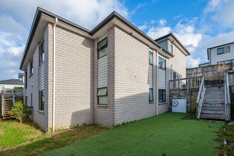 Photo of property in 24 Eric Gifford Drive, Ranui, Auckland, 0612