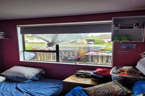 Photo of property in 1/217 Waitemata Drive, Ranui, Auckland, 0612