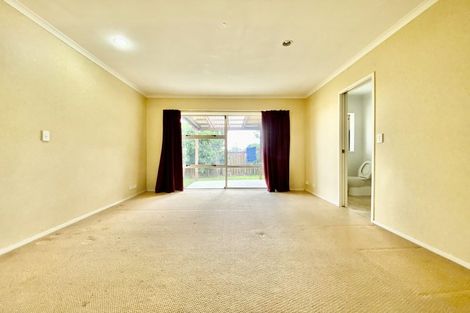Photo of property in 6 Magic Way, Randwick Park, Auckland, 2105