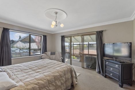 Photo of property in 23 Madill Road, St Andrews, Hamilton, 3200