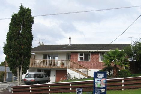 Photo of property in 3 Lowtherhurst Road, Massey, Auckland, 0614