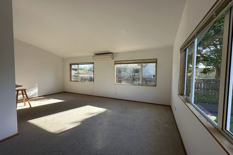 Photo of property in 1070 Beach Road, Torbay, Auckland, 0630