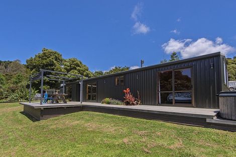 Photo of property in 241a Hailes Road, Whananaki, 0181
