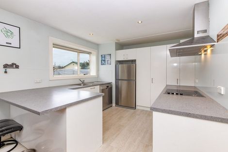 Photo of property in 10 Lomax Place, Islington, Christchurch, 8042