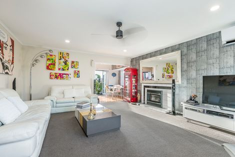 Photo of property in 44 Hepburn Road, Glendene, Auckland, 0602