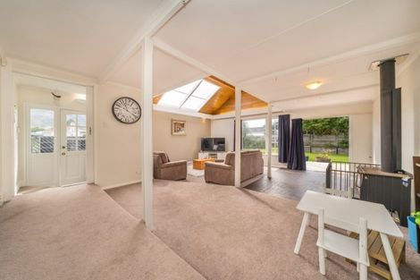 Photo of property in 46 Ebdentown Street, Ebdentown, Upper Hutt, 5018