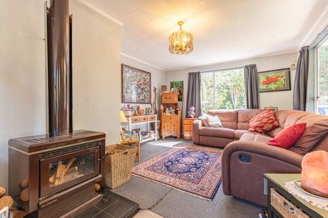 Photo of property in 1111 Tupurupuru Te Wharau Road, Kourarau Hill, Masterton, 5883