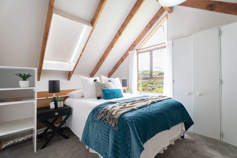 Photo of property in 18 Roys Road, Plimmerton, Porirua, 5026