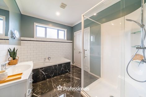 Photo of property in 3-9 Seddon Street, Waikanae, 5036