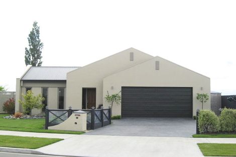 Photo of property in 14 Yellowlees Drive, Kaiapoi, 7630