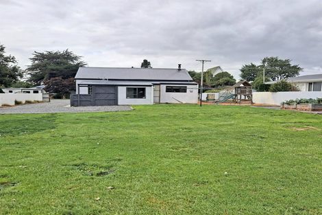 Photo of property in 7 Manse Street, Clinton, 9534