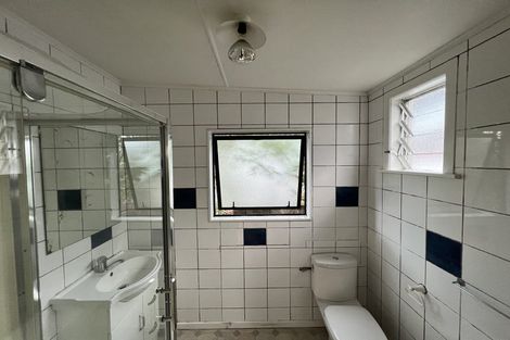 Photo of property in 3 Lewis Street, Blockhouse Bay, Auckland, 0600