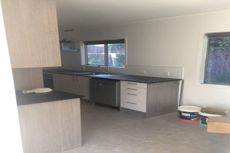 Photo of property in 43 Camrose Place, Glenfield, Auckland, 0629