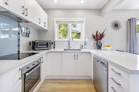 Photo of property in 23a Elliot Street, Howick, Auckland, 2014