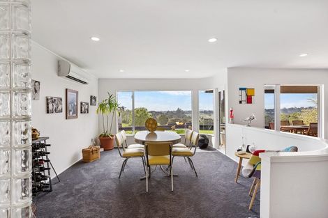 Photo of property in 62 Christian Road, Swanson, Auckland, 0614