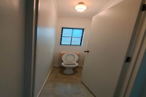 Photo of property in 1/74 Godley Road, Green Bay, Auckland, 0604