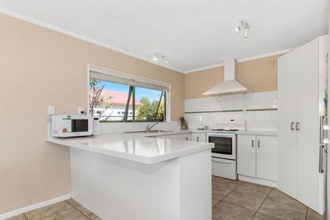 Photo of property in 111 Blake Boulevard, Papamoa Beach, Papamoa, 3118