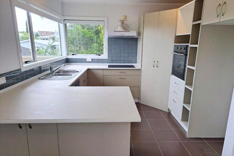 Photo of property in 100 Barrys Road, Glendene, Auckland, 0602