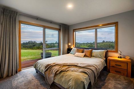 Photo of property in 33 Hakao Road, Minden, Tauranga, 3171