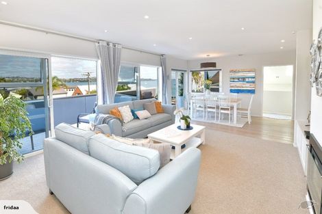 Photo of property in 69 De Luen Avenue, Tindalls Beach, Whangaparaoa, 0930
