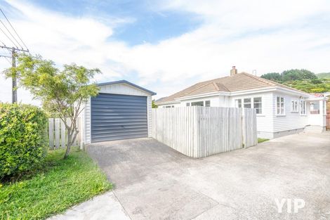 Photo of property in 33 Findlay Street, Tawa, Wellington, 5028