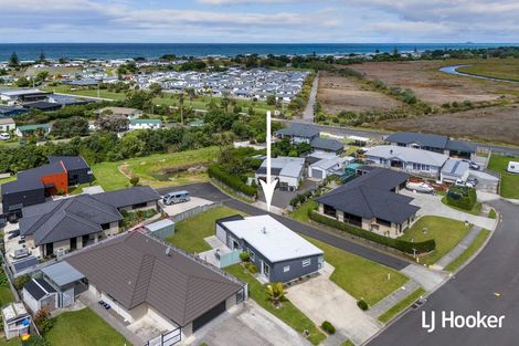Photo of property in 16 Reel Road, Athenree, Waihi Beach, 3611