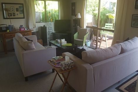 Photo of property in 2/54 Woodside Avenue, Northcote, Auckland, 0627