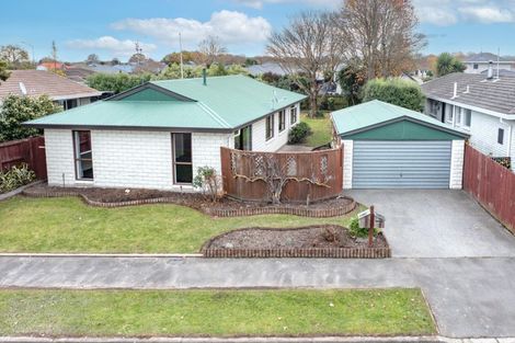 Photo of property in 12 Te Maru Place, Redwood, Christchurch, 8051