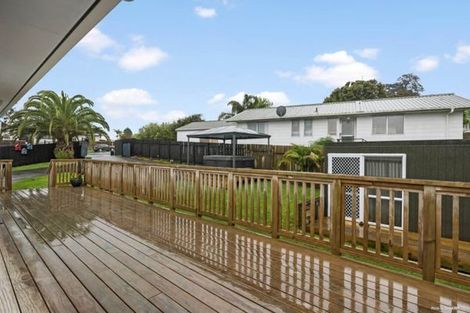 Photo of property in 28 Hueglow Rise, West Harbour, Auckland, 0618