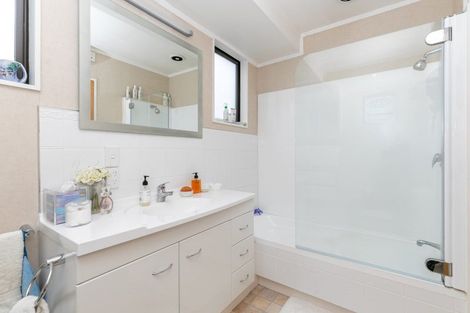 Photo of property in 17 Rigter Place, Enderley, Hamilton, 3214