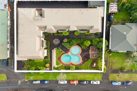 Photo of property in 12/10 Hunter Street, Hamilton Lake, Hamilton, 3204