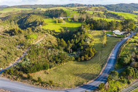 Photo of property in 393 Brooks Road, Waipu, 0582
