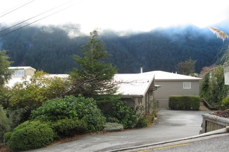 Photo of property in 69 Hallenstein Street, Queenstown, 9300